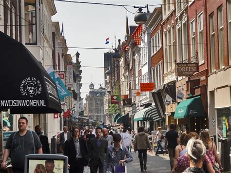 The 50 best shopping and stores in The Hague .